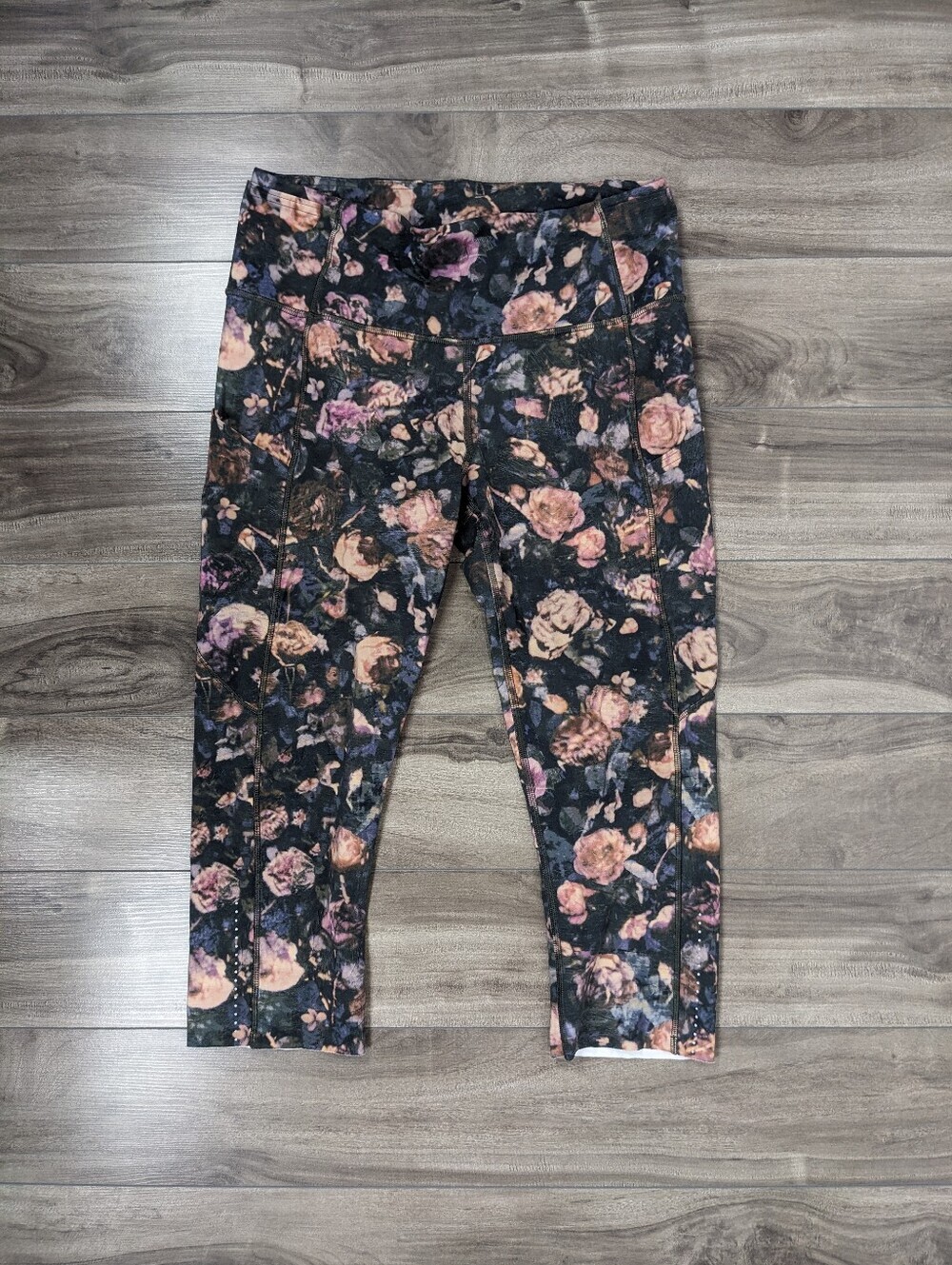 Lululemon Fast and Free Crop II Leggings Nulux 19 Inch Peony Multi Womens Size 8